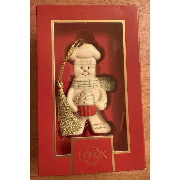 Lenox 2023 Baking Gingerbread Chef Man w/ Cupcake‎ Porcelain Annual Ornament - Picture 1 of 3